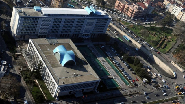 CHP'li belediyelere yönelik yeni operasyon: İstanbul ve Antalya'da 31 kişi gözaltına alındı