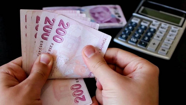 Memur ve memur emeklisine hükümetin zam teklifi belli oldu