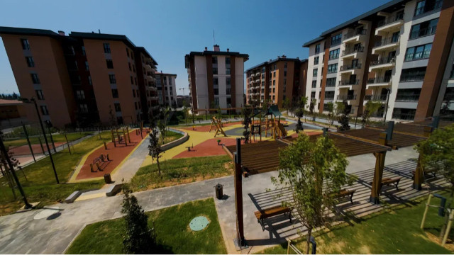 Bakan Kurum: Asrın inşasında 300 bin yuva tamam