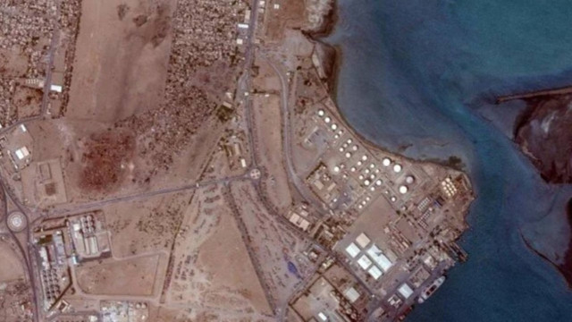 Önce Gazze sonra Yemen: İsrail Hudeyde Limanı'nı bombaladı!