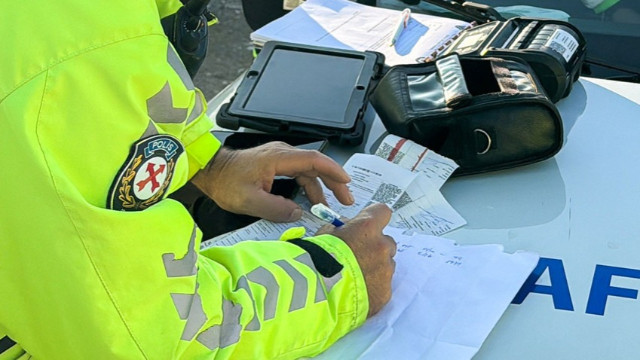 Yeni trafik yasası geliyor! Makas atana 180 bin, sahte plakaya 280 bin, ehliyetsiz sürüşe 40 bin lira ceza