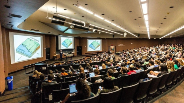 Vakıf üniversitelerine ücret ayarı: YÖK tarafından belirlenecek