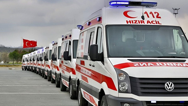 Bakan Yerlikaya: Ambulansa yol vermeyenin ehliyetine el konulacak