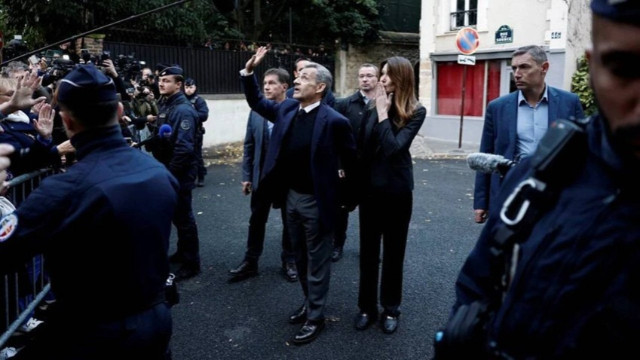 Sarkozy cezaevinde: Hapse giren ilk AB lideri oldu