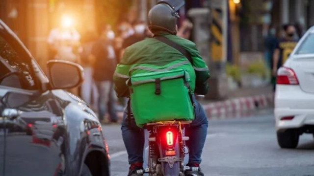 Kuryeler sosyal medyada vergi kaçırıyor: Naylon fatura ticareti sistemleşti