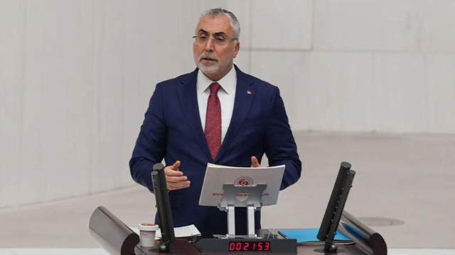 Bakan Işıkhan'dan en düşük emekli aylığı değerlendirmesi: 'Başımızın tacı emeklilerimize hayırlı olsun'