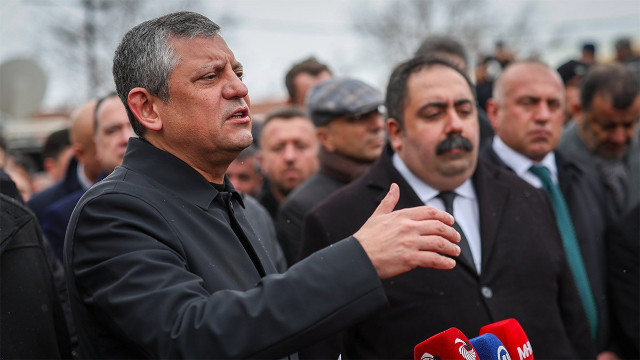 Özel’den Erdoğan’a sert çıkış: Deprem konutunda boş senet olmaz