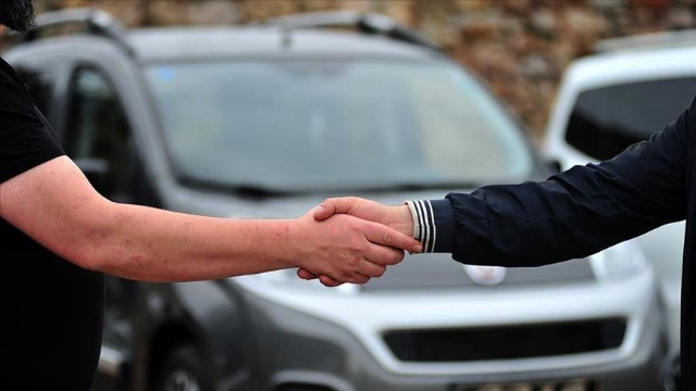 İkinci el araçta kilometre oyunu! PTT mağduriyete 'dur' dedi