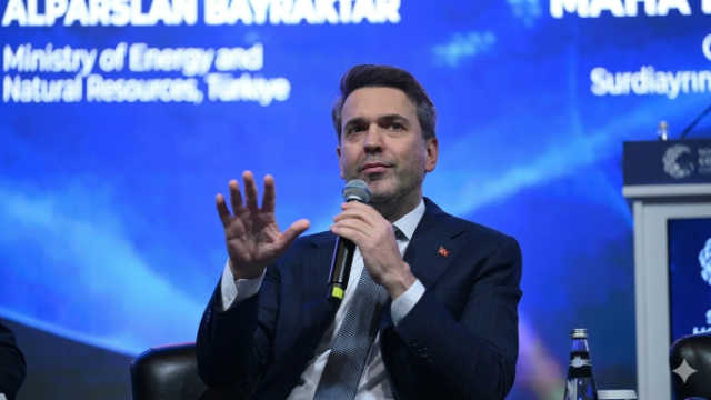Bakan Bayraktar İNRES 2026'da yeni enerji mimarisini açıkladı: Türkiye enerjide merkez üssü olacak!