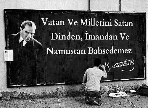 Atatürk: Yarın Cumhuriyet'i ilan edeceğiz - Sayfa 11