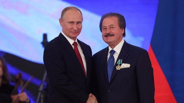 Putin'den Cavit Çağlar'a dostluk nişanı verildi