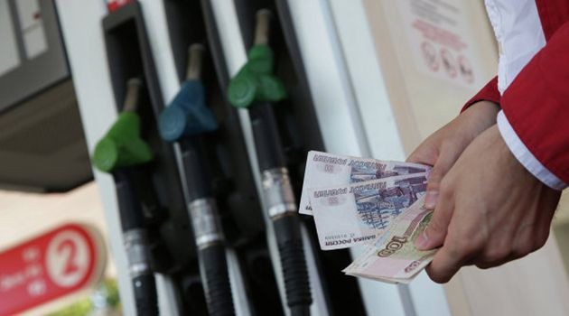 Bir depo benzine bir kilo kıyma zammı - Sayfa 7