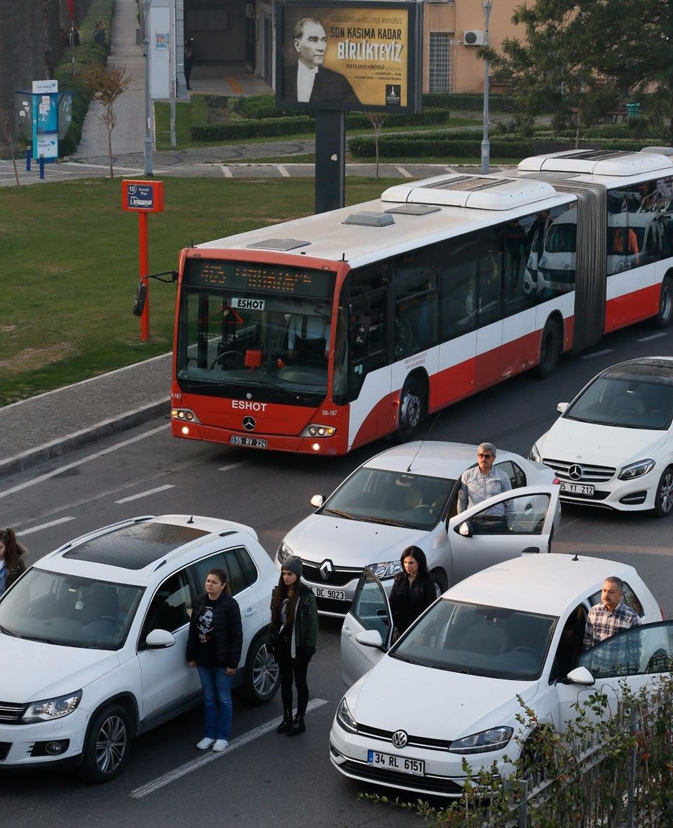 Yurdun dört bir yanında saat 9'u 5 geçe - Sayfa 28