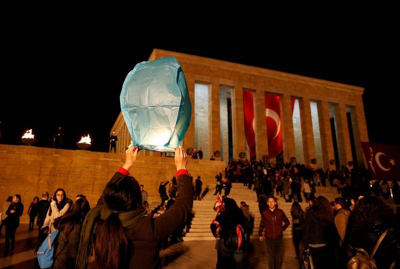 10 Kasım akşamı Anıtkabir - Sayfa 8