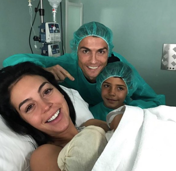 Cristiano Ronaldo 4. kez baba oldu - Sayfa 4