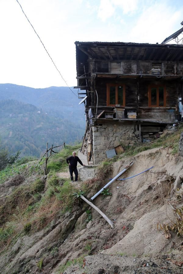 Rize'de evlerine böyle gidip geliyorlar - Sayfa 7