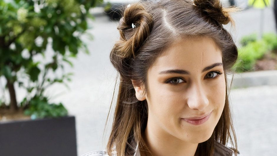 Hazal Kaya, kanser hastası annesinin saçlarını kazıdı - Sayfa 6