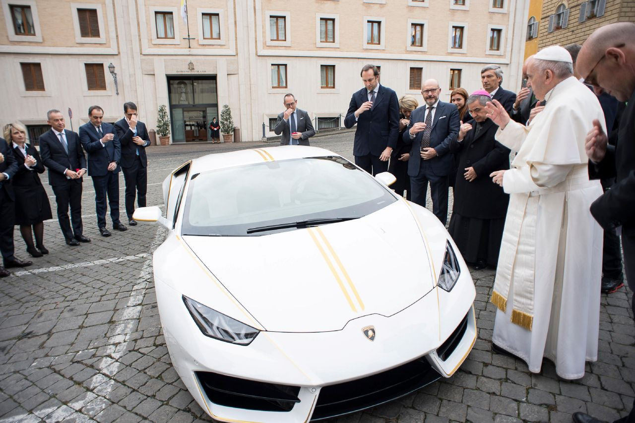 Papa'dan satılık sıfır Lamborghini - Sayfa 2
