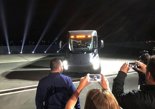 Tesla’nın elektrikli TIR’ı tanıtıldı - Sayfa 19