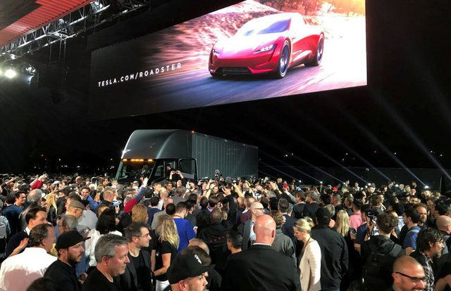 Tesla’nın elektrikli TIR’ı tanıtıldı - Sayfa 26