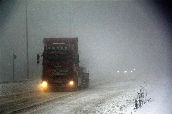 Kar yağışı nedeniyle TIR geçişlerine izin verilmiyor - Sayfa 5