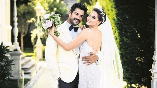 Fahriye Evcen ve Burak Özçivit’ten traktör pozu - Sayfa 4