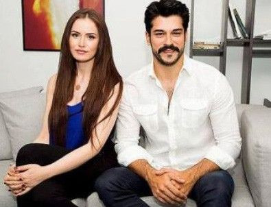 Fahriye Evcen ve Burak Özçivit’ten traktör pozu - Sayfa 15