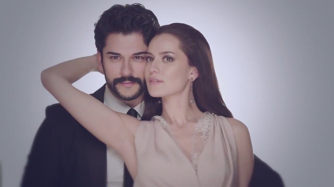 Fahriye Evcen ve Burak Özçivit’ten traktör pozu - Sayfa 19