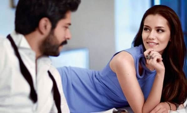 Fahriye Evcen ve Burak Özçivit’ten traktör pozu - Sayfa 20