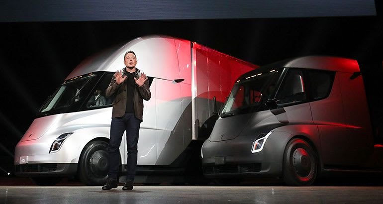 Tesla'nın elektrikli kamyonu Semi'ye toplu talep - Sayfa 1