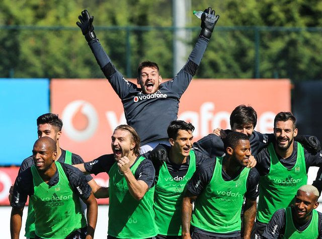 Şenol Güneş takımını Galatasaray derbisine hazırlıyor - Sayfa 13