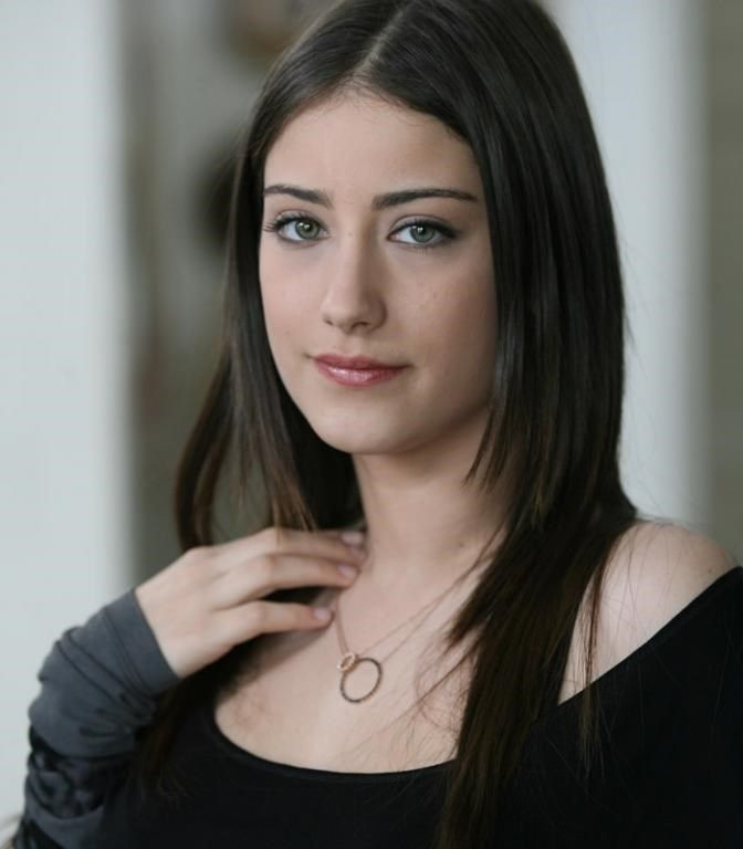 Hazal Kaya: Sınırları kaldırmalıyız - Sayfa 1