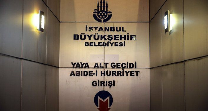 Metrodaki ‘Trump’ yazılı yönlendirme tabelaları söküldü - Sayfa 2