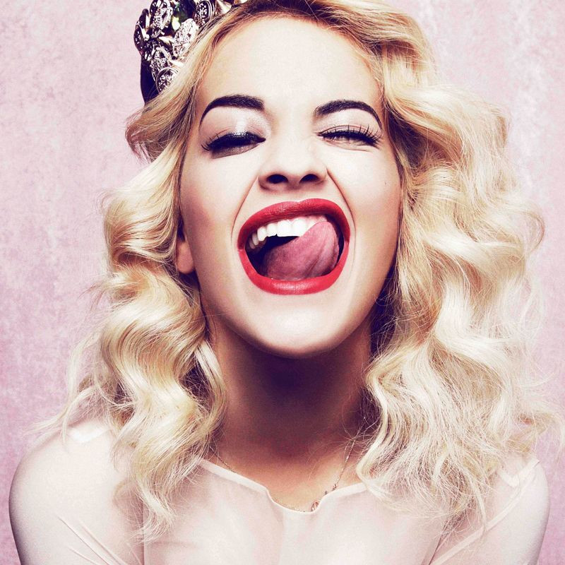 Rita Ora’dan nefes kesen pozlar - Sayfa 26