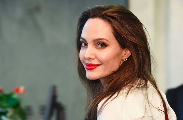 Angelina Jolie 38 kiloya kadar düştü - Sayfa 6