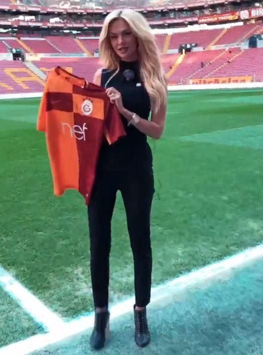 İyi niyet elçisi Galatasaray maçından çıkıp hamama gitti - Sayfa 5