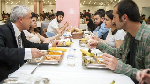 Son haftalarda zehirlenen öğrenci sayısı bine yaklaştı! Öğrencilere ne yediriyorlar? - Sayfa 11