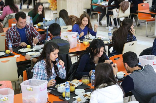 Son haftalarda zehirlenen öğrenci sayısı bine yaklaştı! Öğrencilere ne yediriyorlar? - Sayfa 16