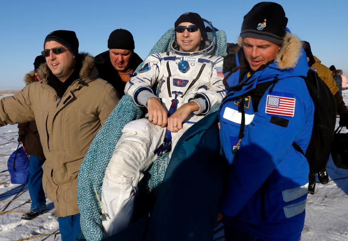 5 aydır uzayda olan astronotlar dünyaya döndü - Sayfa 2