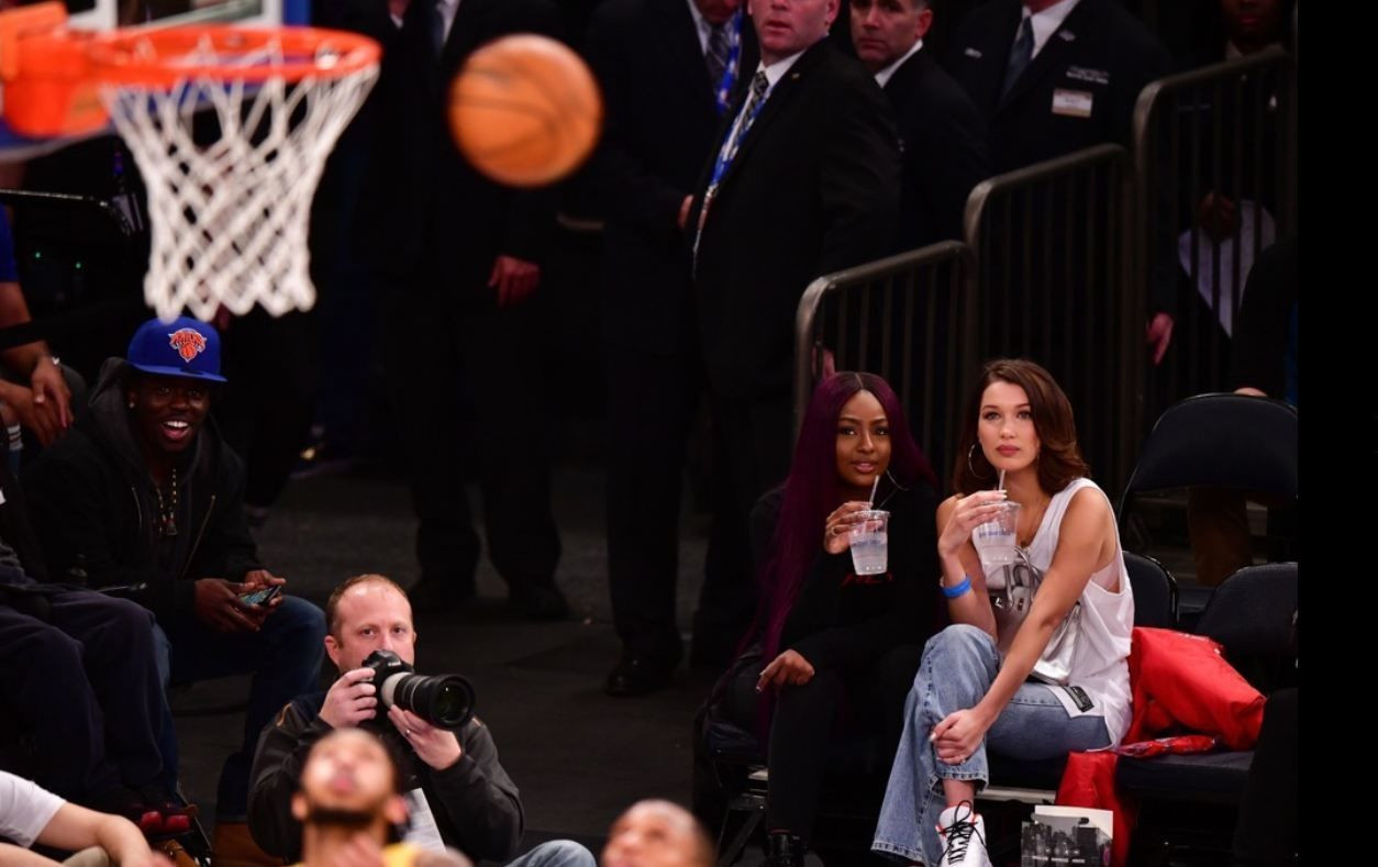 Bella Hadid basketbol maçında görüntülendi - Sayfa 13