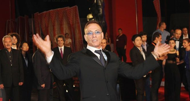 Van Damme: Tespih çekerken daha rahat konuşuyorum! - Sayfa 6