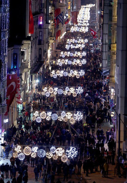 Türkiye yeni yılı böyle karşıladı - Sayfa 11