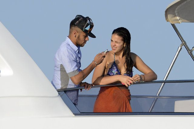 Neymar ve Bruna Marquezine fena yakalandı - Sayfa 25