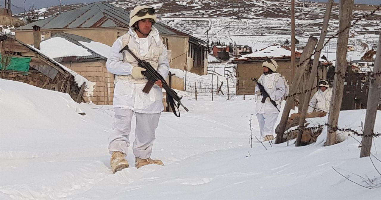 Eksi 7 derecede terörist arıyorlar - Sayfa 6