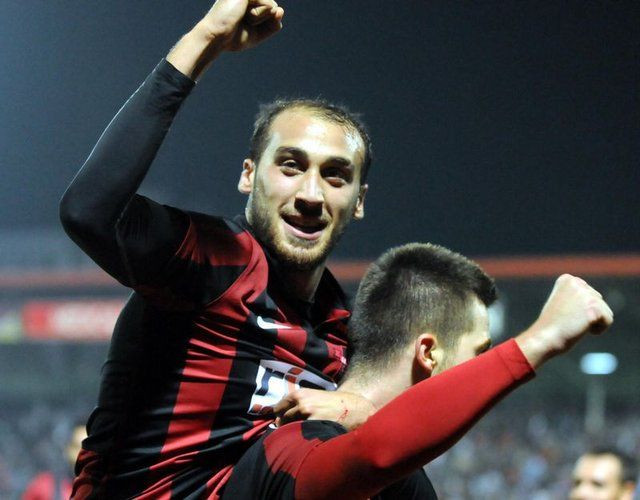 Cenk Tosun'dan Gaziantepspor'a yardım - Sayfa 6