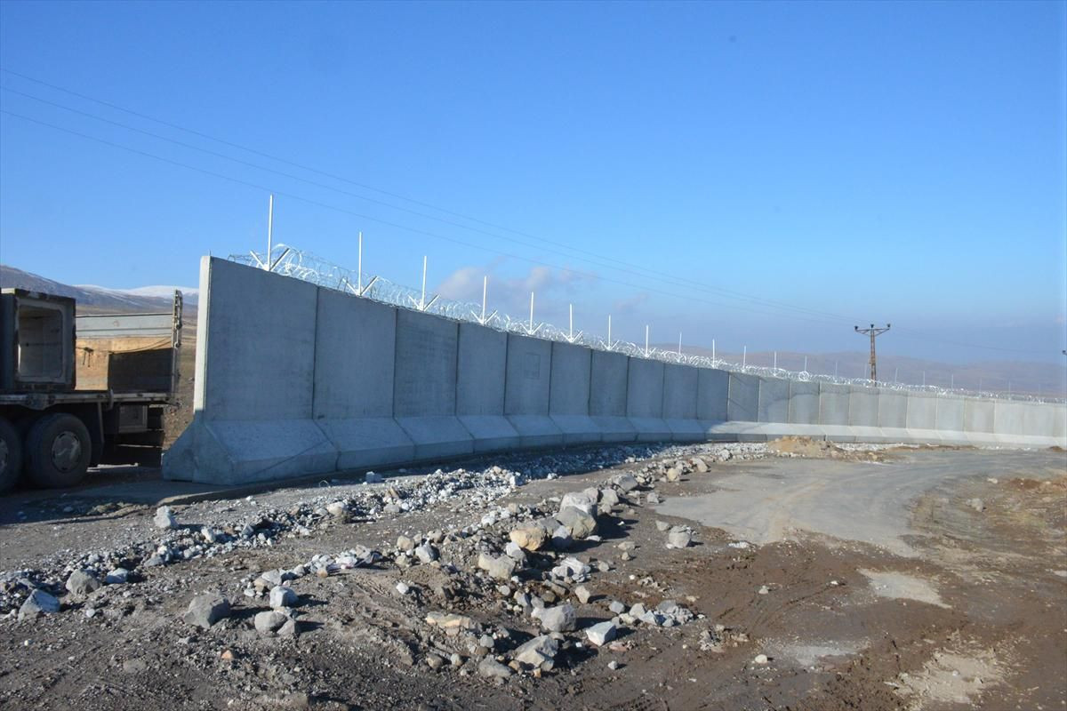 Türkiye - İran sınırına yapılan güvenlik duvarının yarısı tamamlandı - Sayfa 2