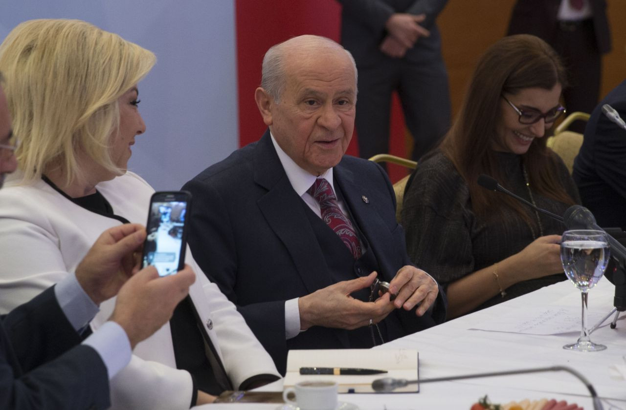 Bahçeli'nin köstekli saati - Sayfa 3