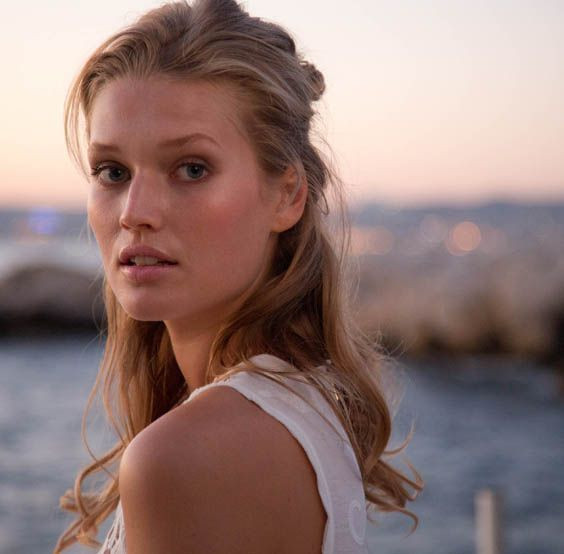 Alman model Toni Garrn Hawaii’de fena yakalandı - Sayfa 20