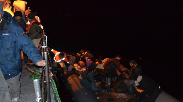 Son dakika! İzmir’de 71 düzensiz göçmen yakalandı