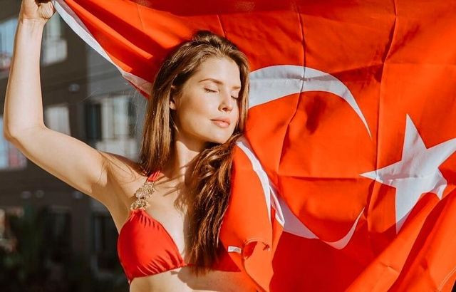 Amanda Cerny: Hayatta kadınların ihtiyaç duyduğu üç şey vardır - Sayfa 5